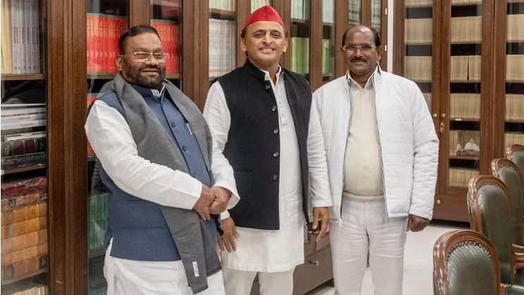 यूपी चुनाव से पहले बीजेपी में भगदड़, स्वामी प्रसाद मौर्य के बाद 3 और विधायको ने छोड़ी पार्टी, कई और कतार में