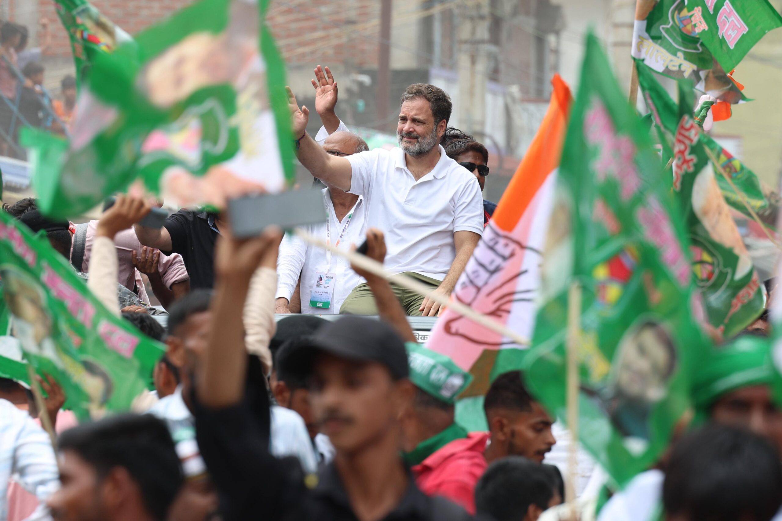 INDIA ब्लॉक नेताओं ने मतदाता सूची में विसंगतियों को लेकर चुनाव आयोग की आलोचना की