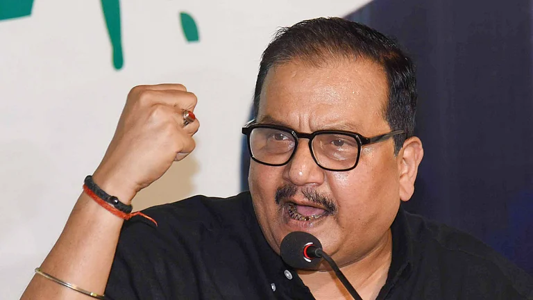 मनोज झा ने EC और बीजेपी को घेरा, कहा- गरीबों, दलितों और अल्पसंख्यकों को बनाया जा रहा है निशाना