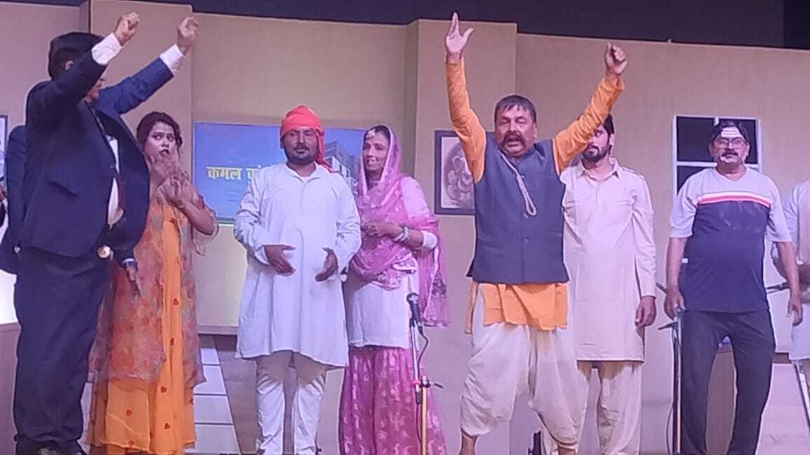 आख़िरकार सबके लिए खुल गए ‘दरवाज़े’ — लखनऊ में मंचित हुआ सामाजिक सौहार्द का सशक्त नाट्य रूपांतर